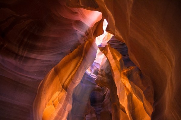 antelope-canyon-457495_640